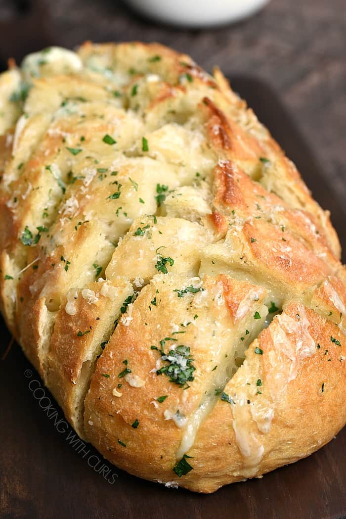 Cheesy Garlic Pull-Apart Bread