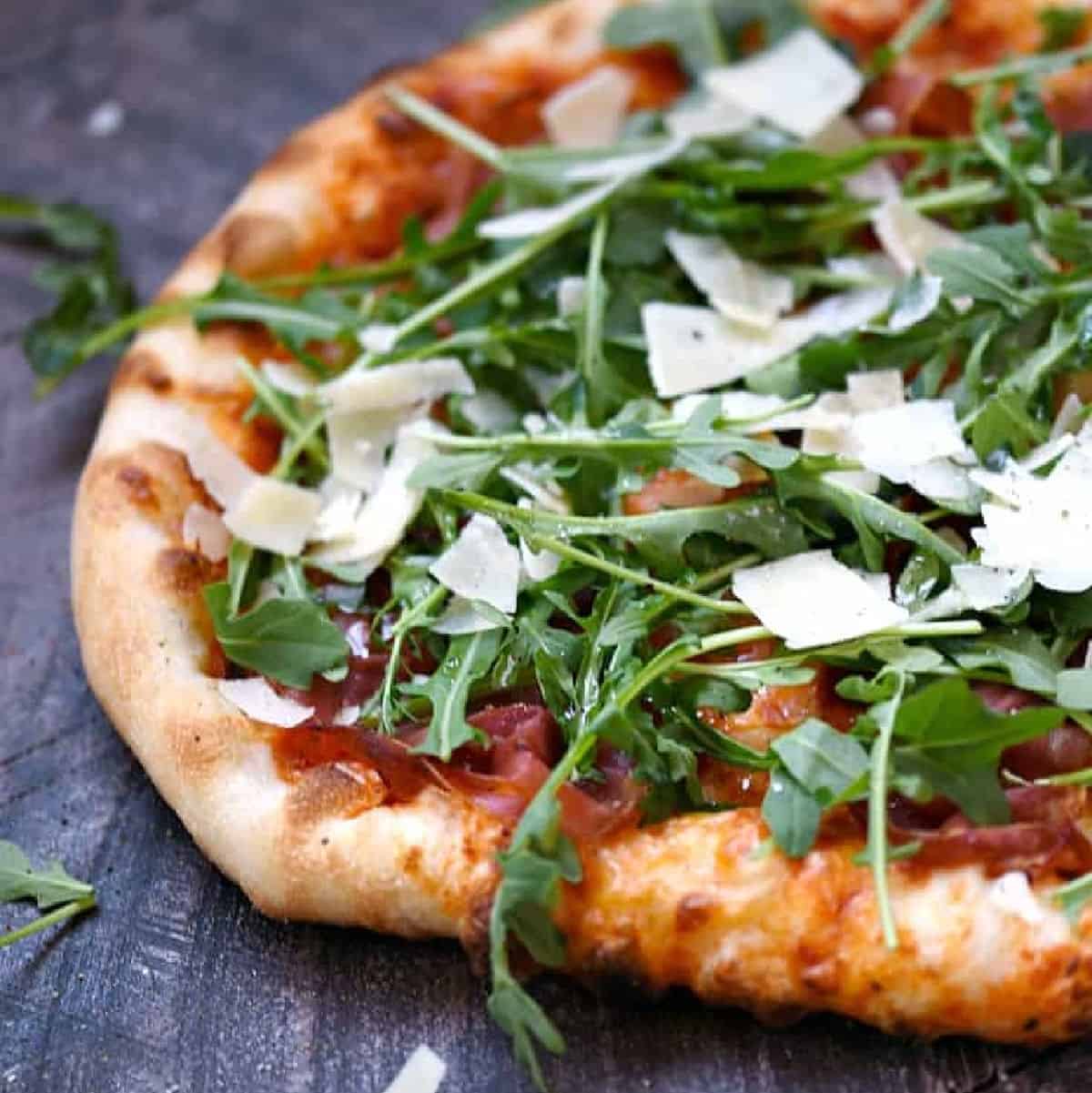 Prosciutto-Arugula Pizza